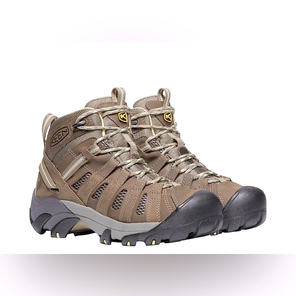 Keen Voyageur Mid Hiking Boots